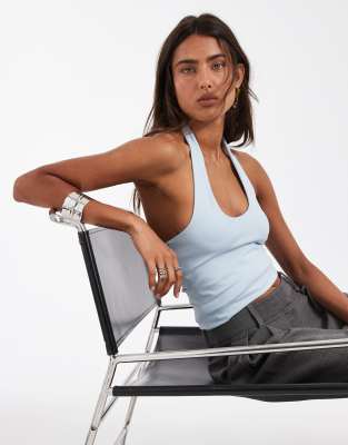 Top azul claro minimalista con cuello halter de tejido doble de ASOS DESIGN, 1 de 4